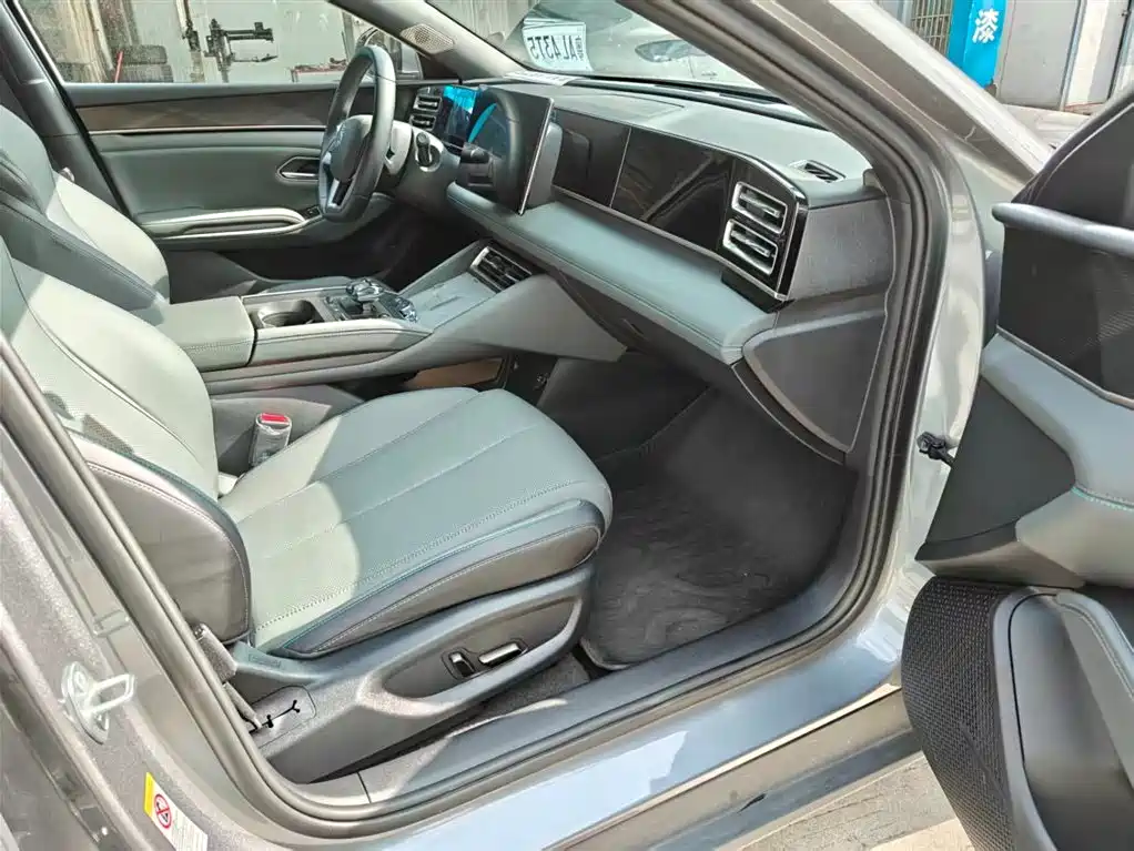 BYD Qin L 2025 — фото 15
