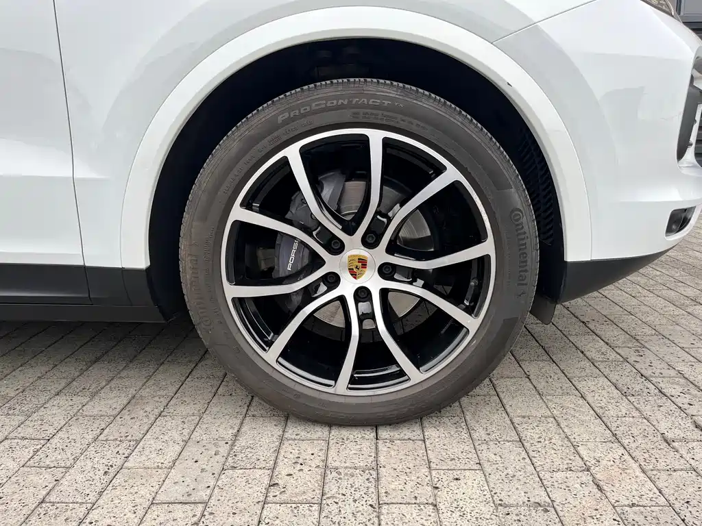 Porsche Cayenne 2022 — фото 17