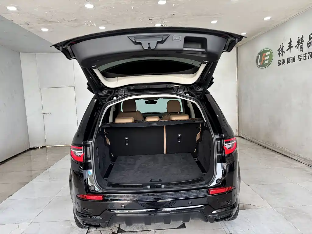 Land Rover Discovery Sport 2025 — фото 28
