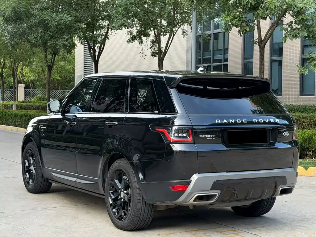 Land Rover Range Rover Sport New Energy 2022 — фото 21