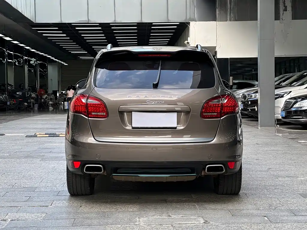 Porsche Cayenne 2013 — фото 15
