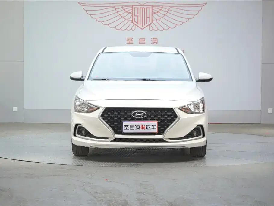 Hyundai Elantra 2019 — фото 2