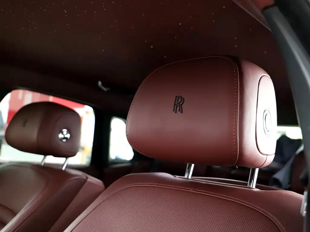 Rolls-Royce Ghost 2021 — фото 9