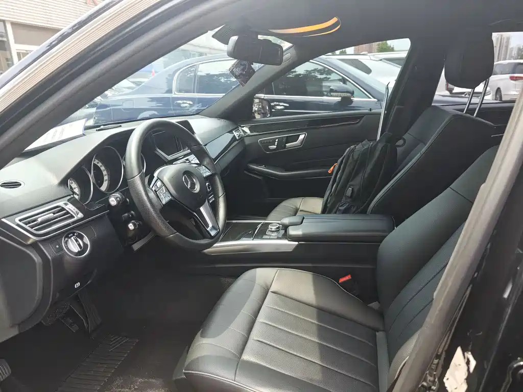 Mercedes-Benz E-Class 2015