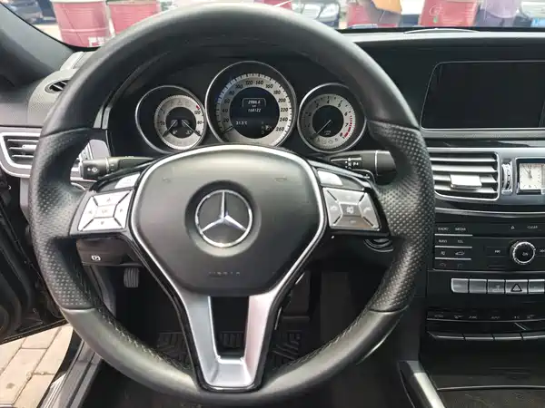 Mercedes-Benz E-Class 2015