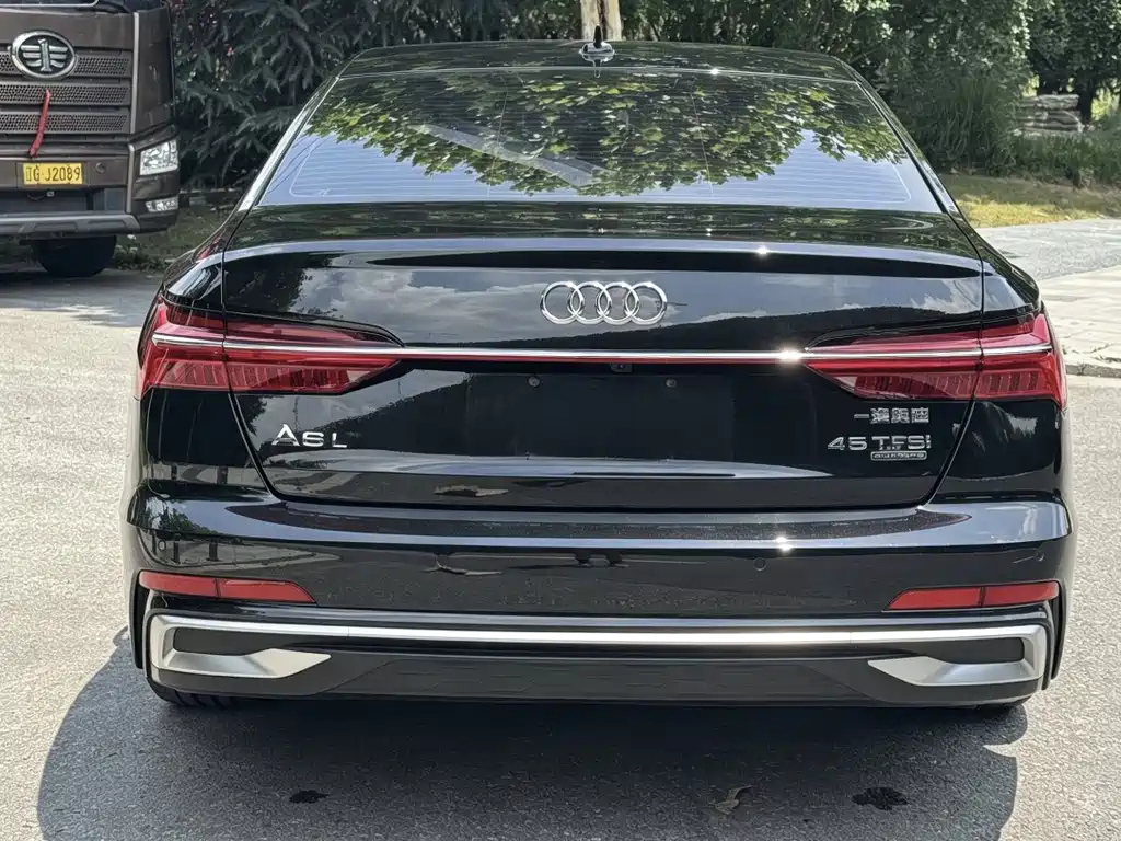 Audi A6L 2024 — фото 10