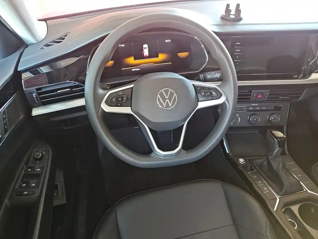 Volkswagen Passat 2025 — фото 17