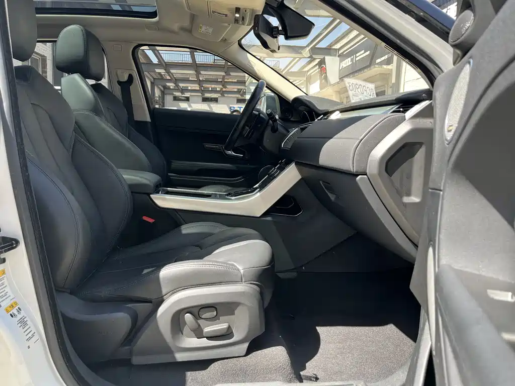 Land Rover Evoque 2016 — фото 15