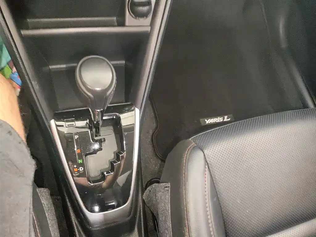 Toyota Yaris L 2021 — фото 14