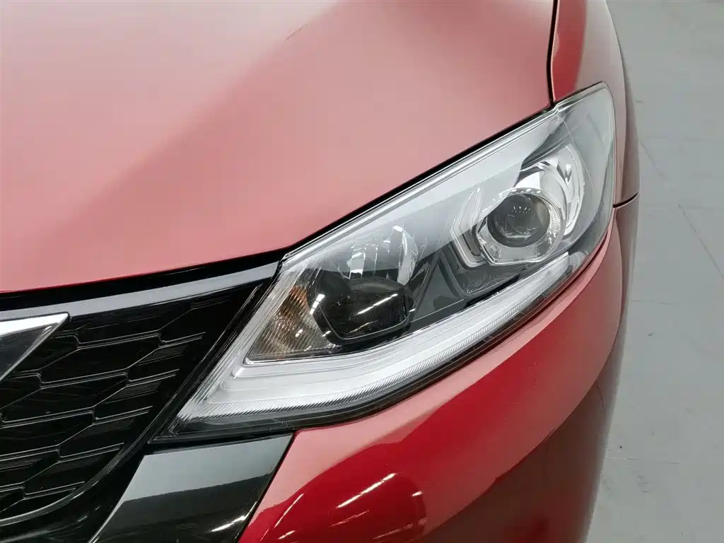 Nissan Tiida 2022 — фото 7