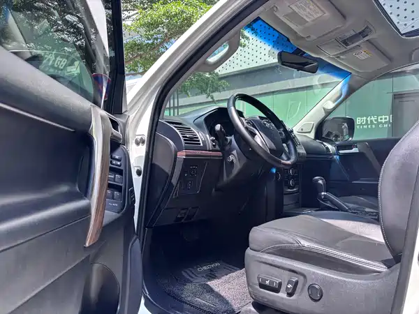 Toyota Prado 2018