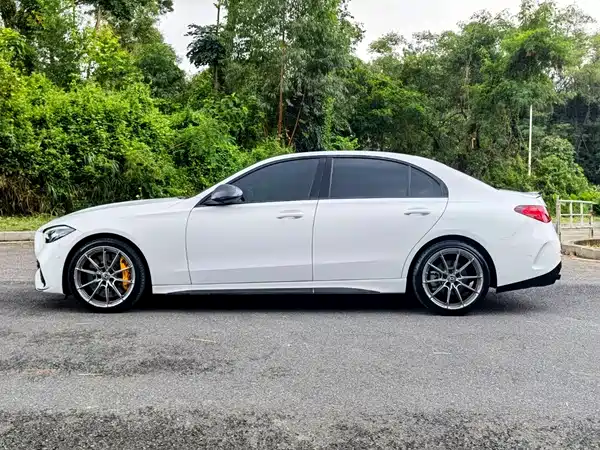 Mercedes-Benz C-Class 2022