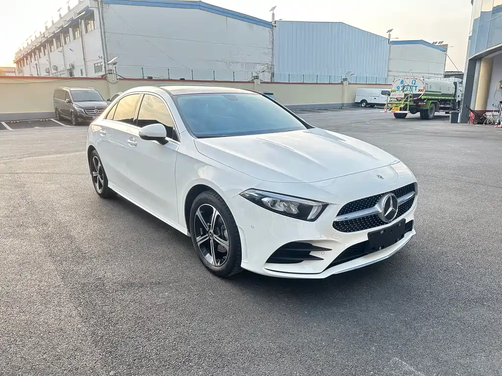 Mercedes-Benz A-Class 2023 — фото 3