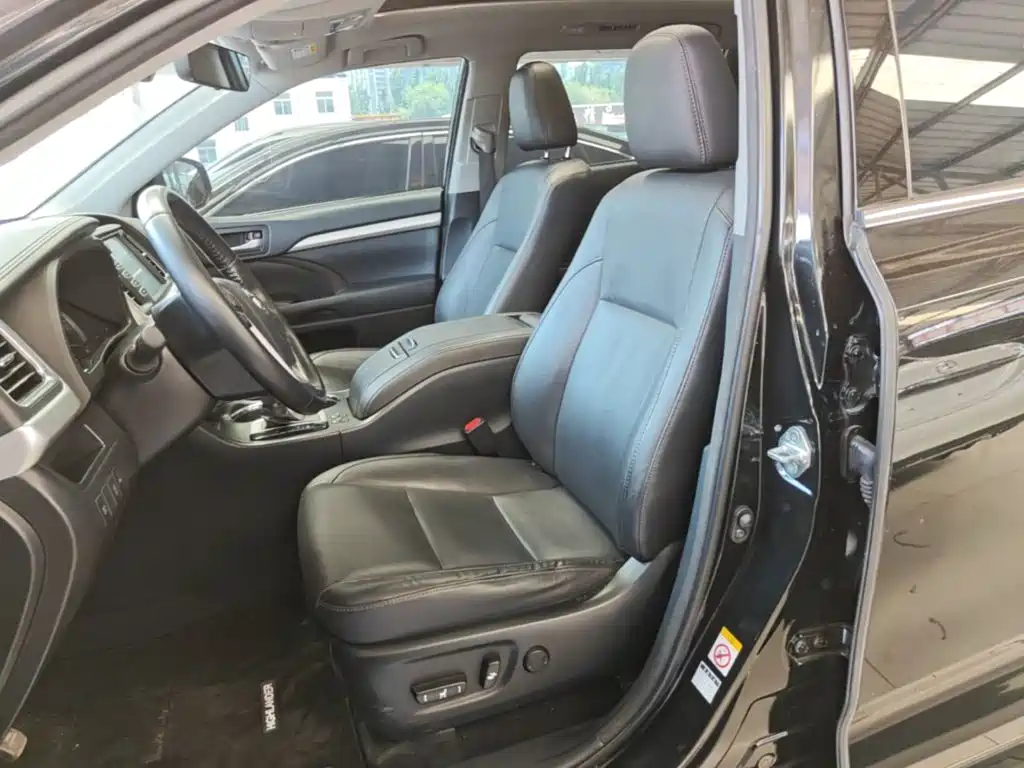 Toyota Highlander 2018 — фото 15