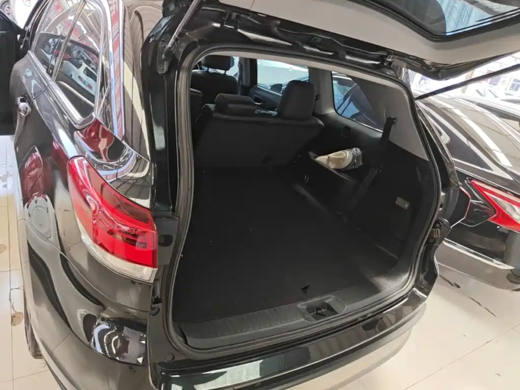 Toyota Highlander 2018 — фото 19