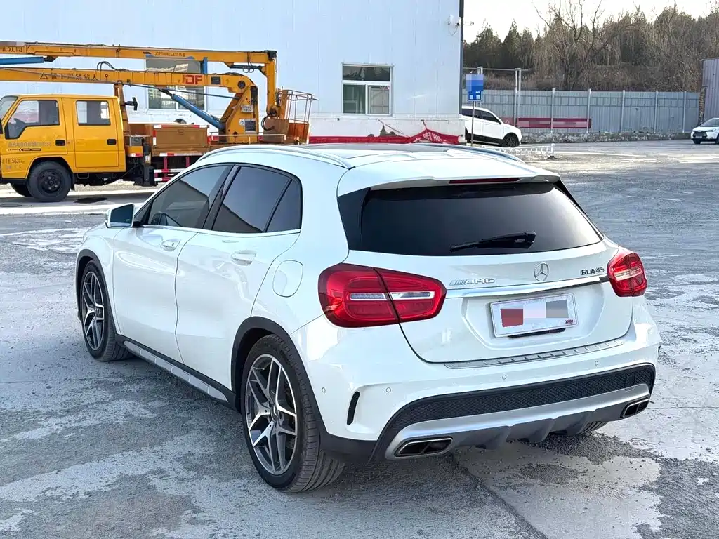 Mercedes-Benz GLA AMG 2016 — фото 4