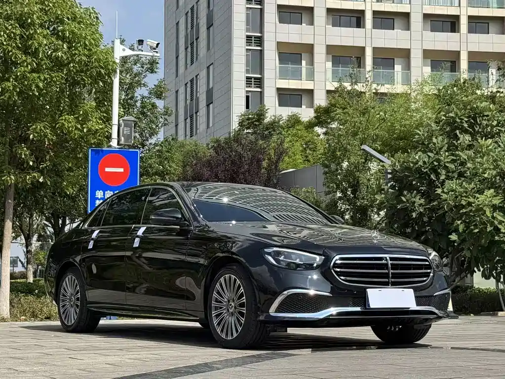Mercedes-Benz E-Class 2023
