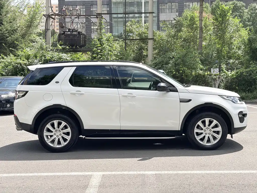 Land Rover Discovery Sport 2017 — фото 4