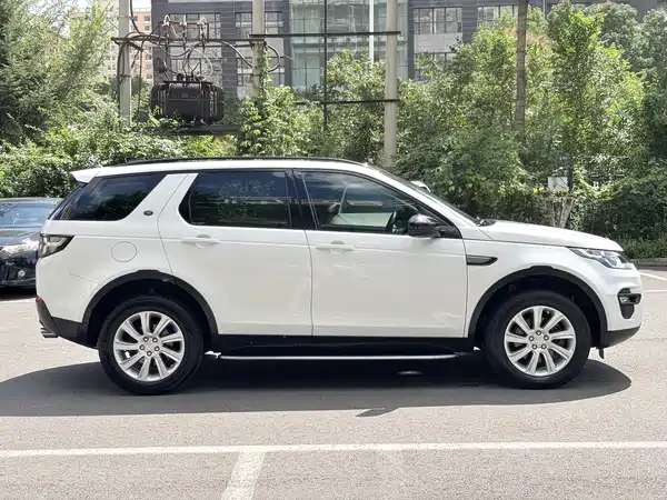 Land Rover Discovery Sport 2017