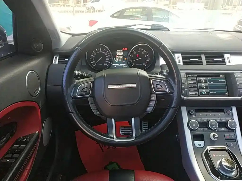 Land Rover Evoque 2014 — фото 11