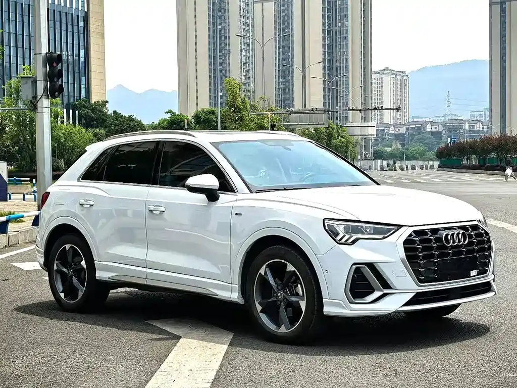 Audi Q3 2021