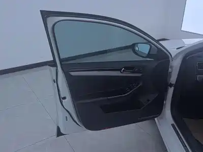 Volkswagen Sagitar 2017