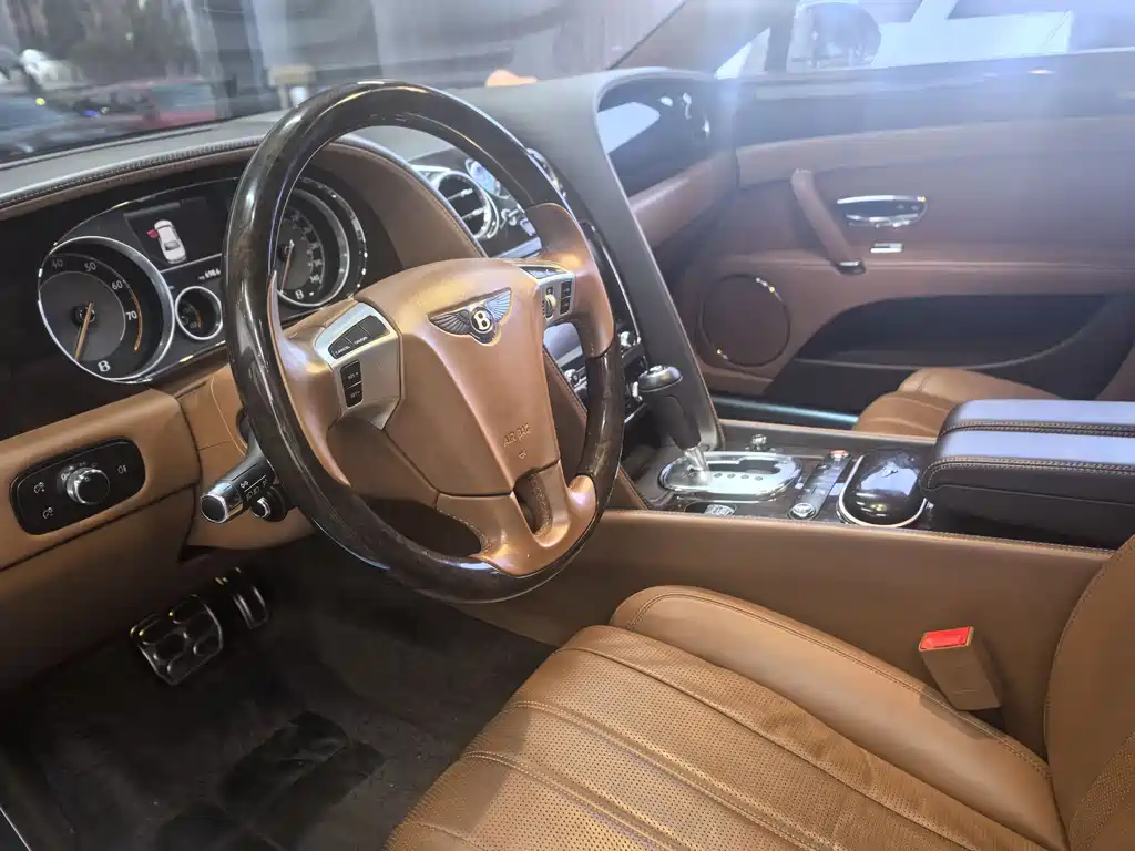 Bentley Flying Spur 2014 — фото 4
