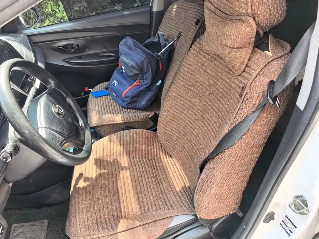 Toyota Yaris L 2020 — фото 16