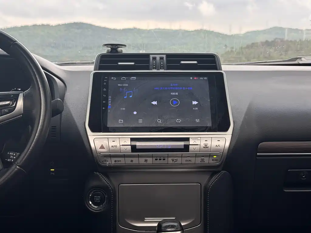 Toyota Prado 2018 — фото 15