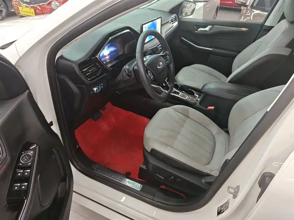 Ford Escape 2021 — фото 16