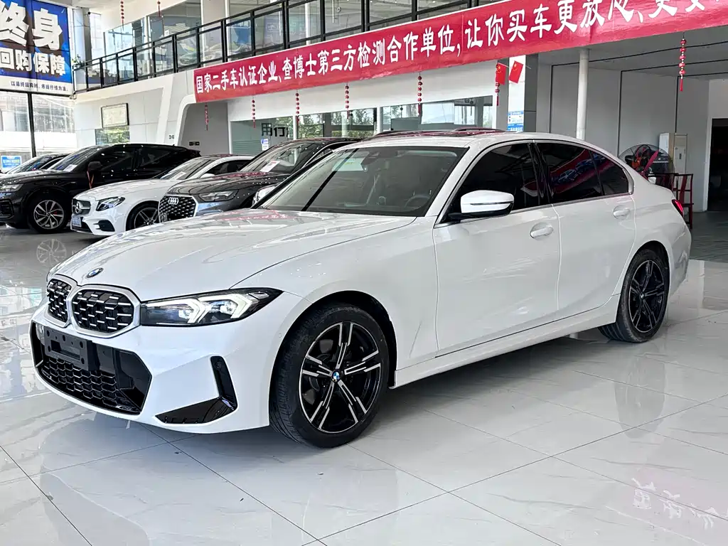 BMW 3 Series 2023 — фото 1