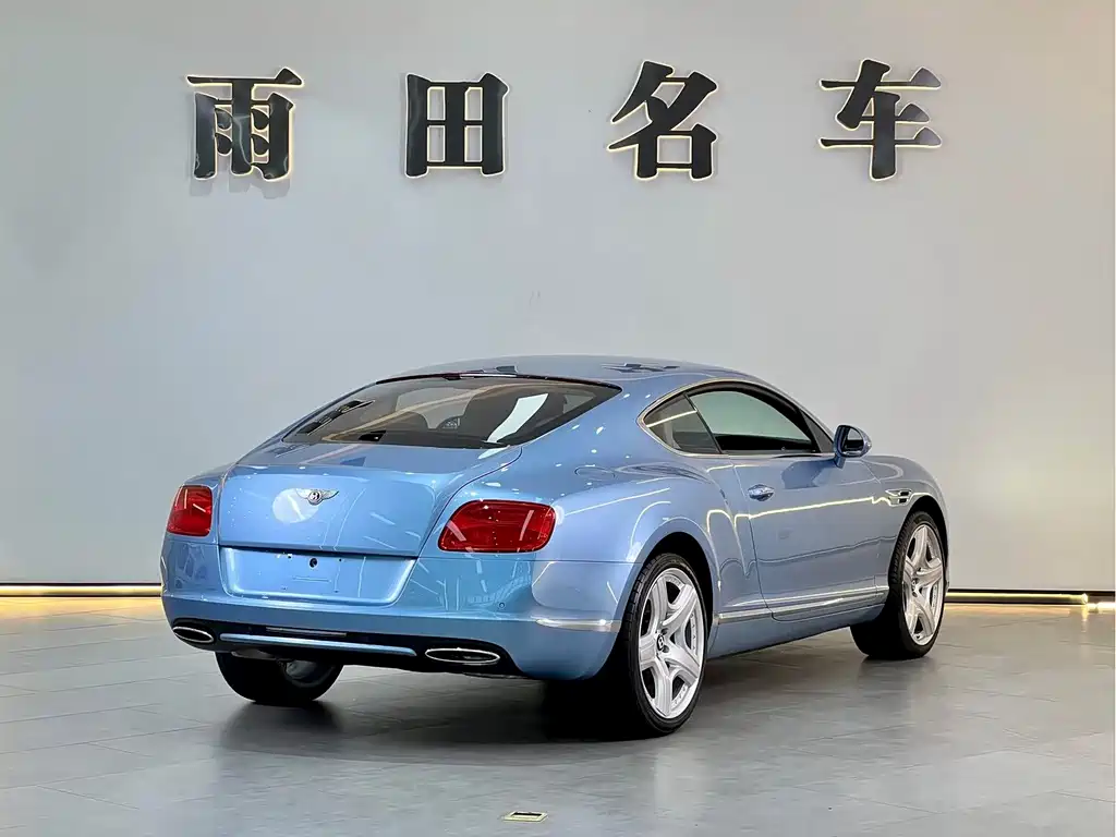 Bentley Continental 2012 — фото 8