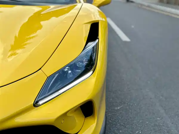 Ferrari F8 2020
