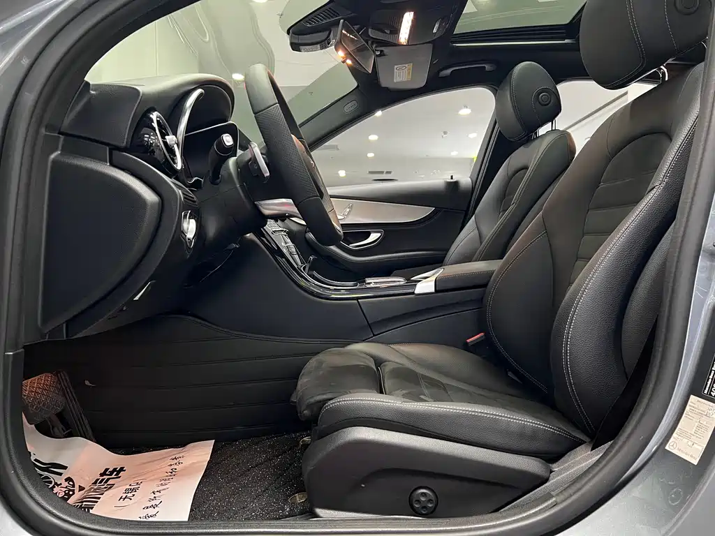 Mercedes-Benz C-Class 2019 — фото 18