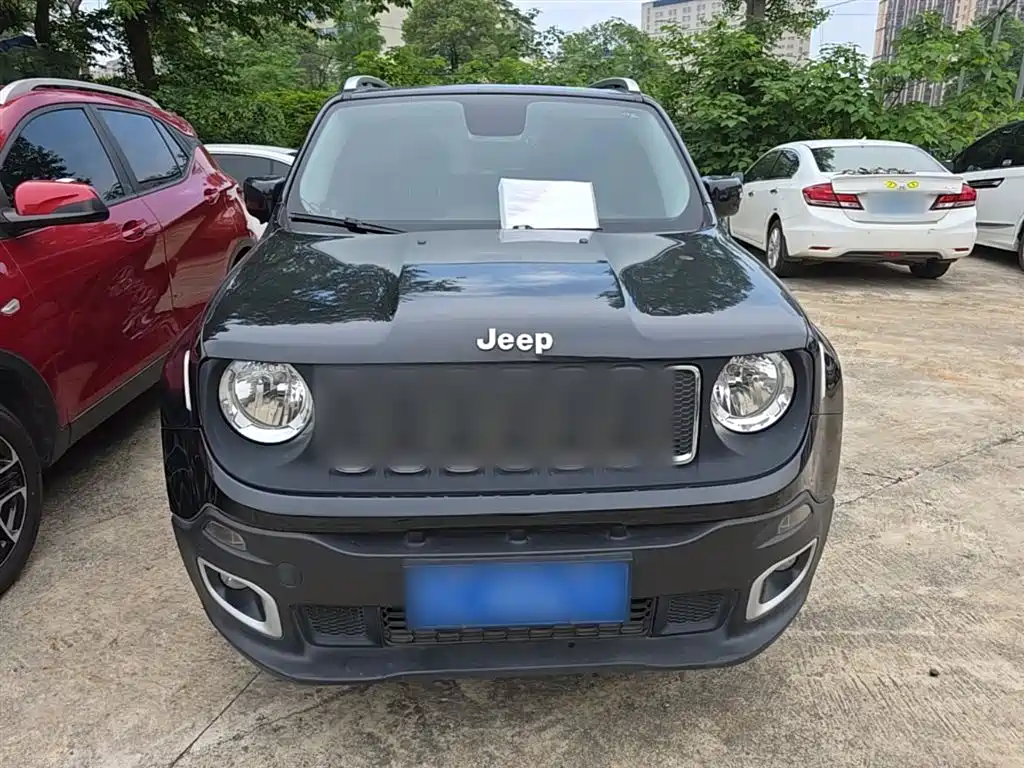 Jeep Renegade 2017 — фото 3