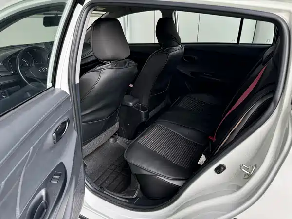 Toyota Yaris L 2020