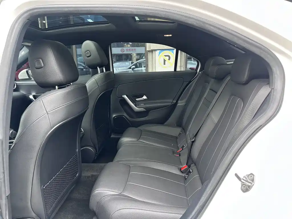 Mercedes-Benz A-Class 2020 — фото 16