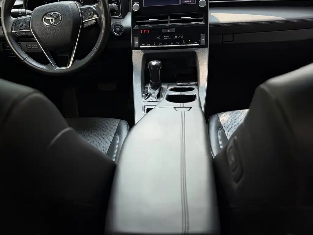 Toyota Avalon 2020 — фото 11