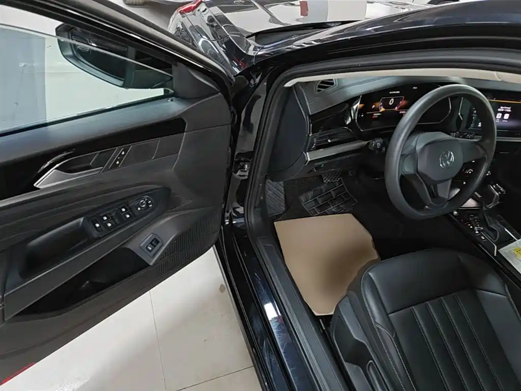 Volkswagen Passat 2023 — фото 16