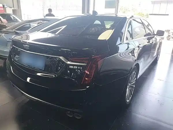 Cadillac CT6 2022