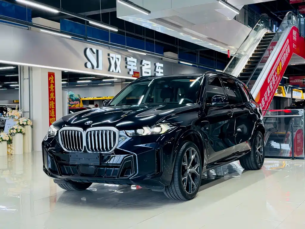 BMW X5 2025 — фото 1