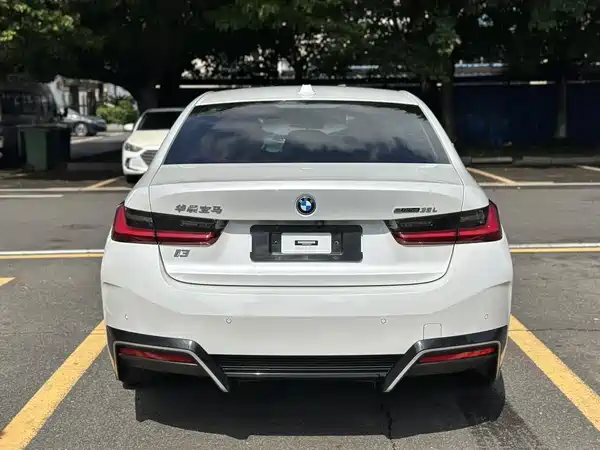 BMW i3 2022
