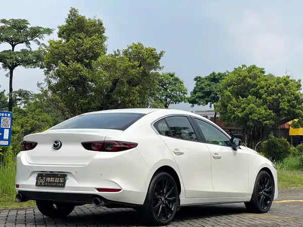 Mazda 3 Axela 2025