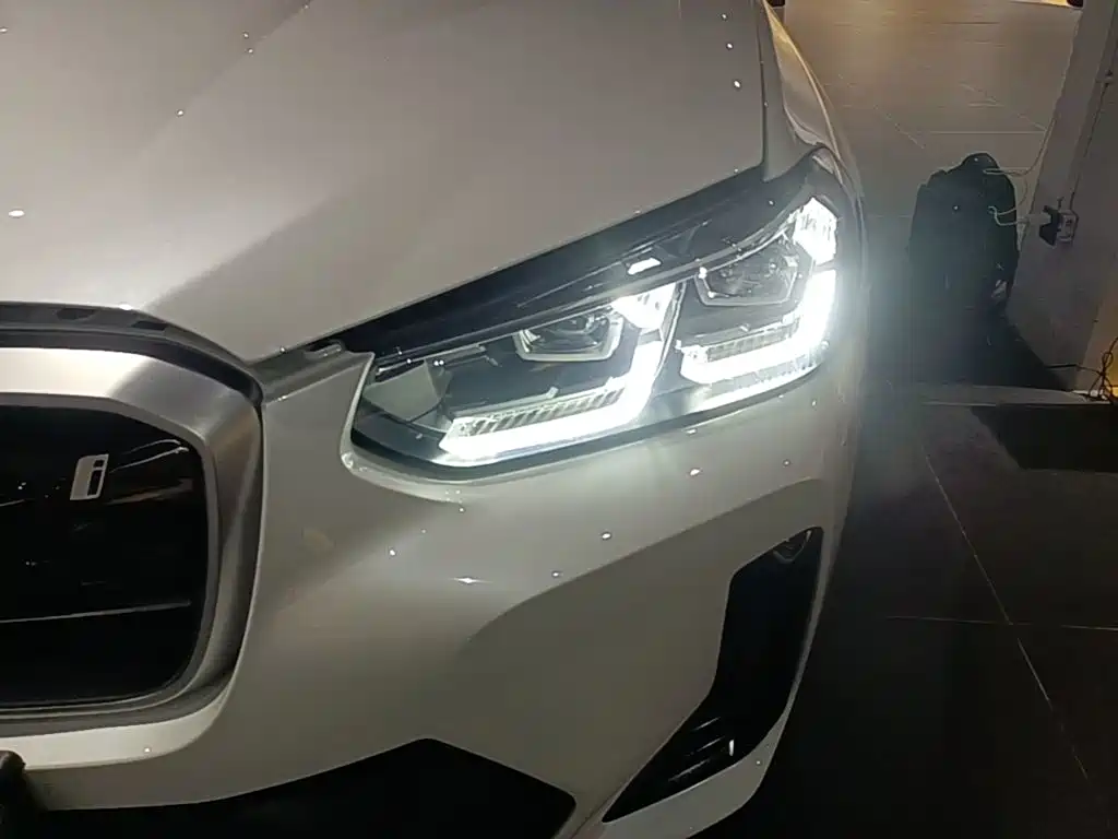 BMW iX3 2023 — фото 24
