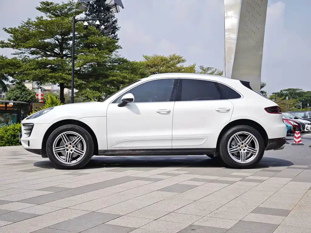 Porsche Macan 2014 — фото 9