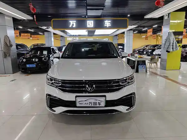 Volkswagen Tiguan L Plug-In Hybrid 2022
