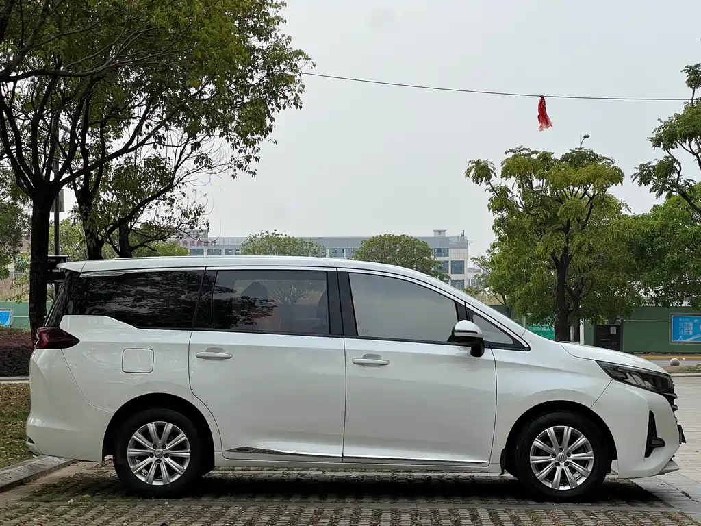 GAC Motor Trumpchi M6 2020 — фото 5