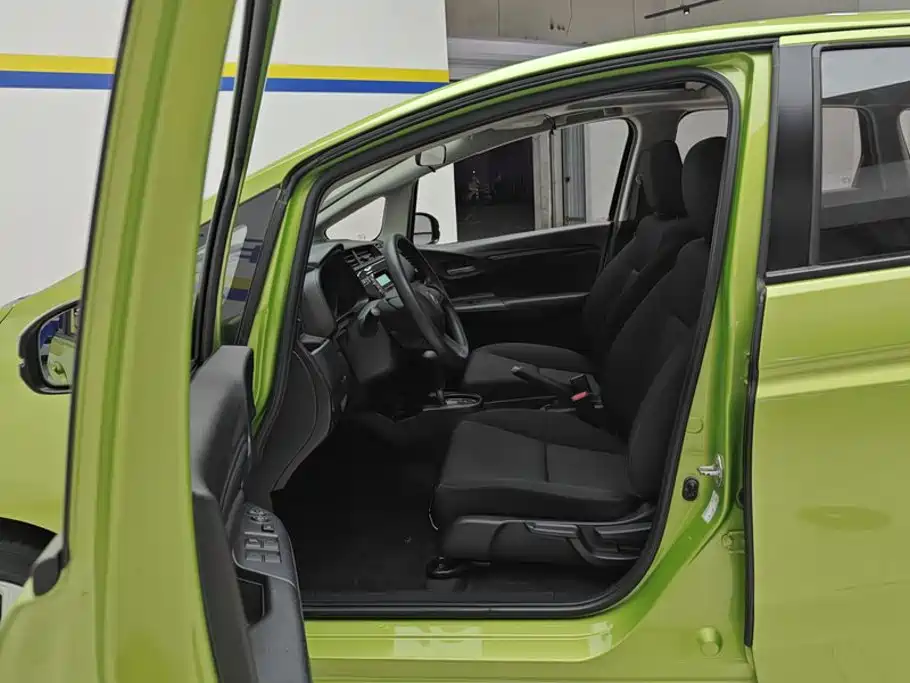 Honda Fit 2018 — фото 9