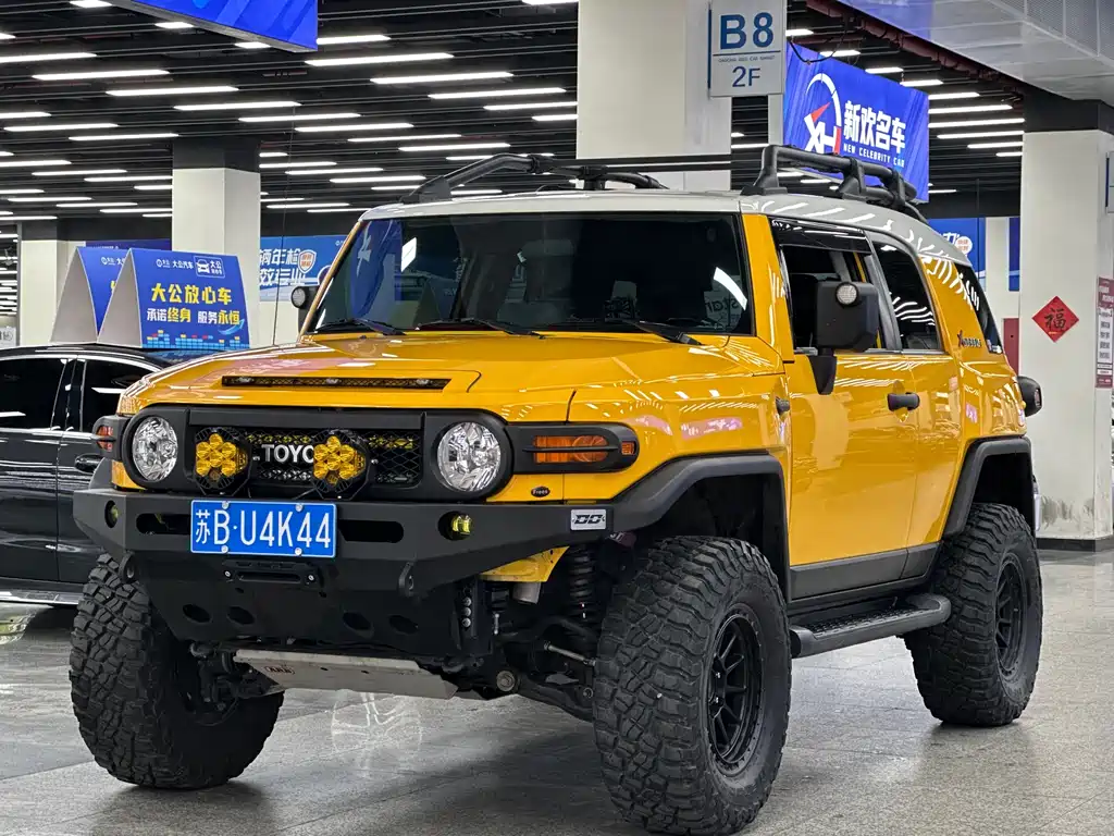 Toyota FJ Cruiser 2019 — фото 1