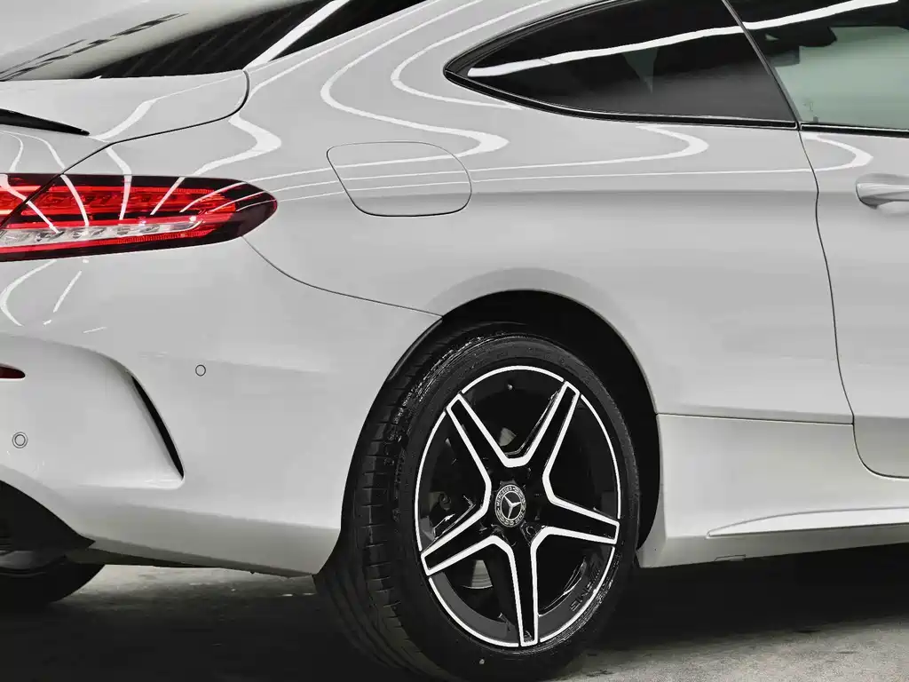 Mercedes-Benz C-Class 2023 — фото 16